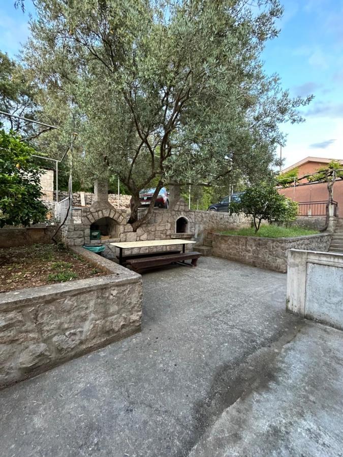 Lazarus Bigova Apartments Tivat Dış mekan fotoğraf