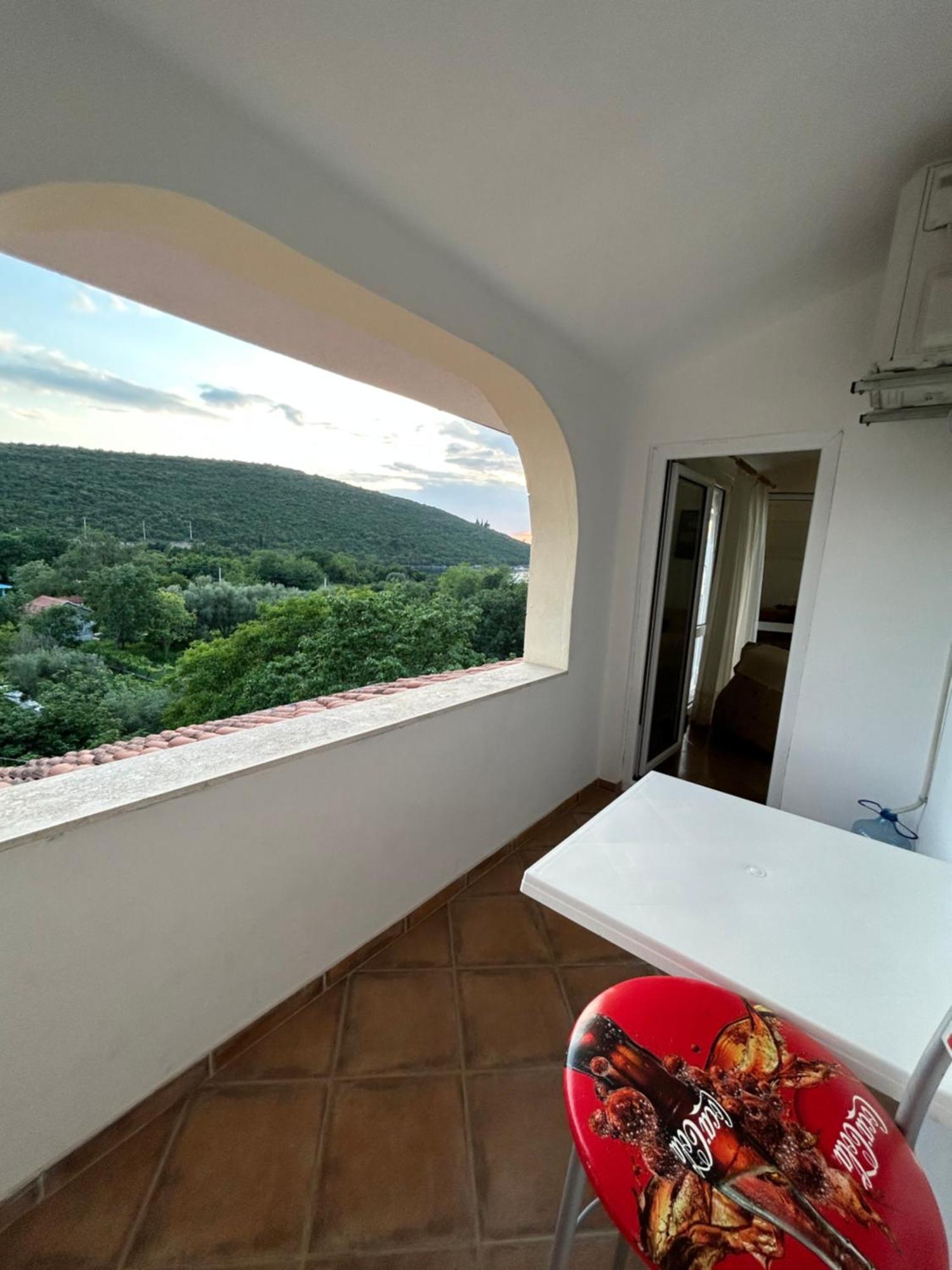 Lazarus Bigova Apartments Tivat Dış mekan fotoğraf
