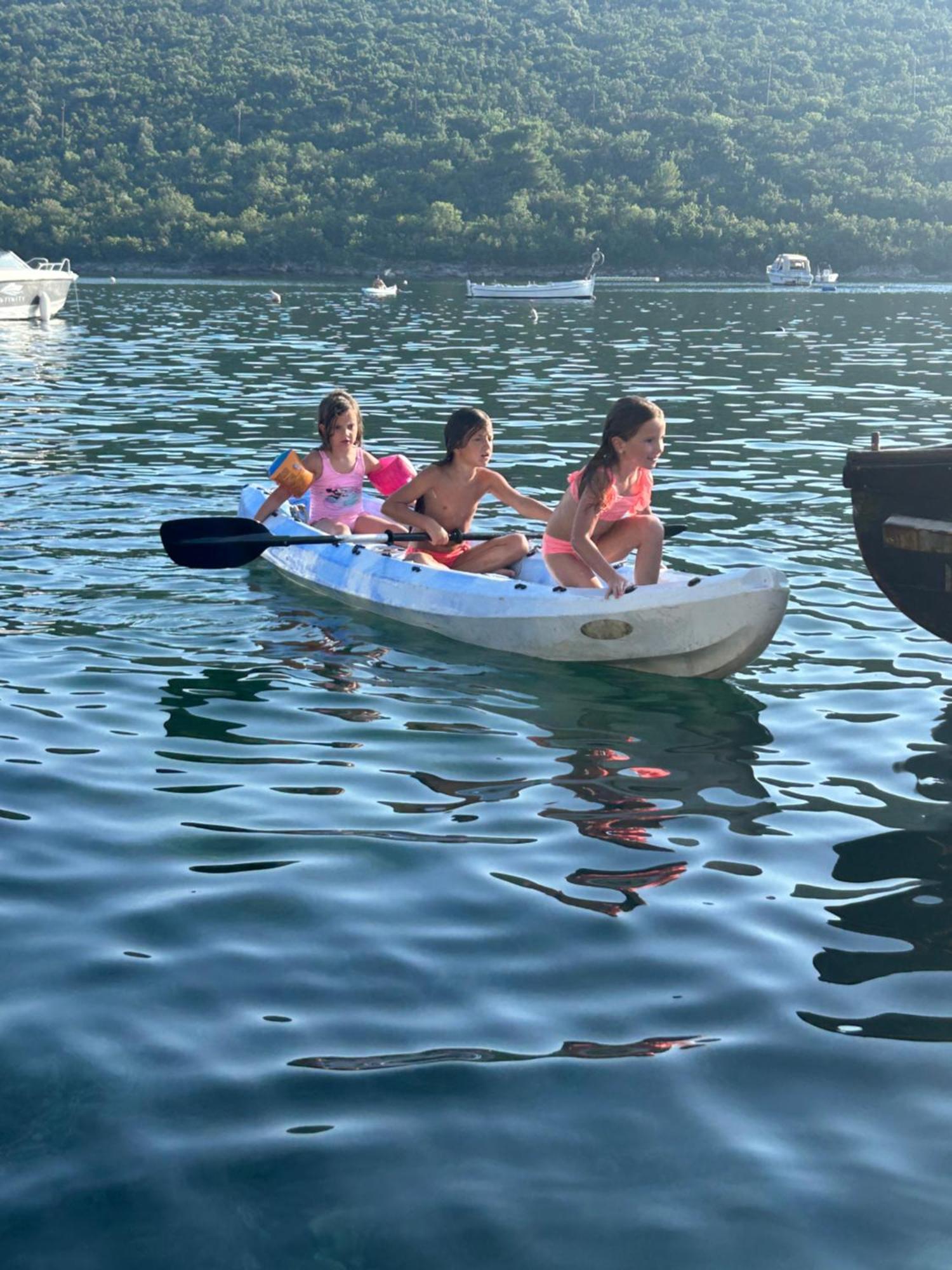 Lazarus Bigova Apartments Tivat Dış mekan fotoğraf