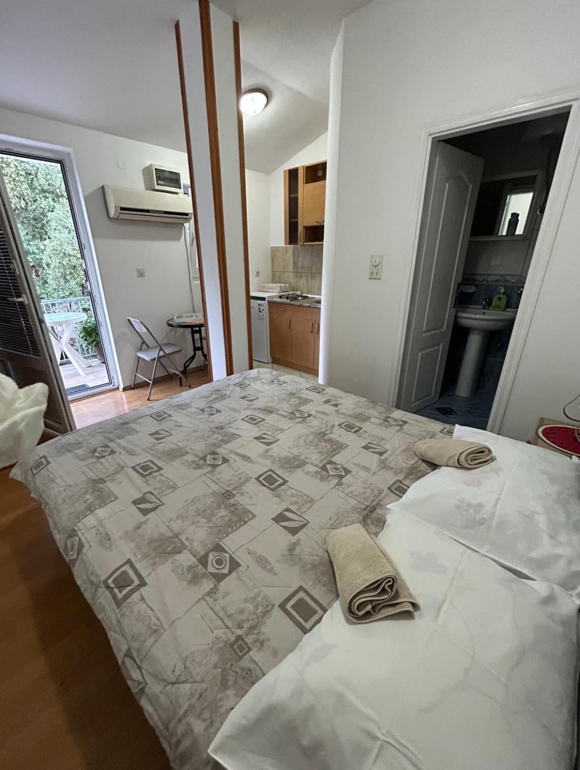 Lazarus Bigova Apartments Tivat Dış mekan fotoğraf